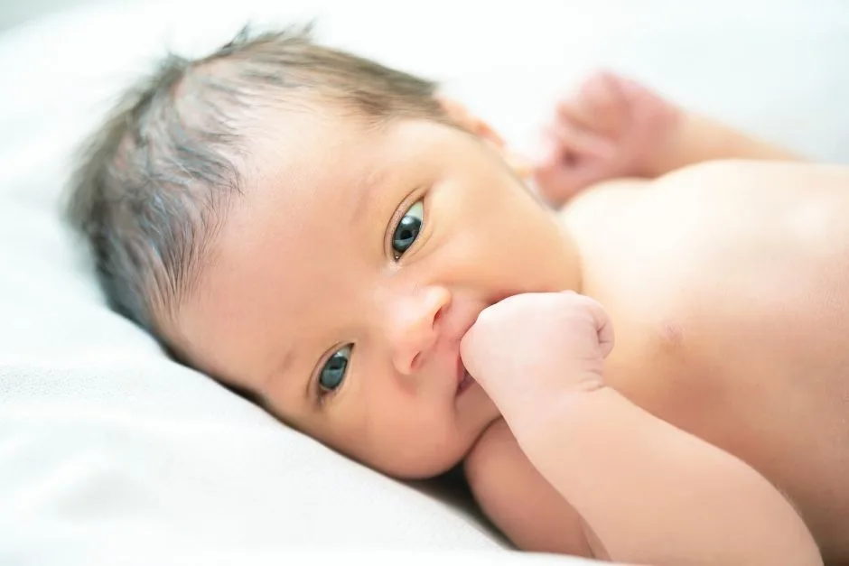 Brotes de crecimiento cuando crecer te hace llorar - Revista Digital Mamas360