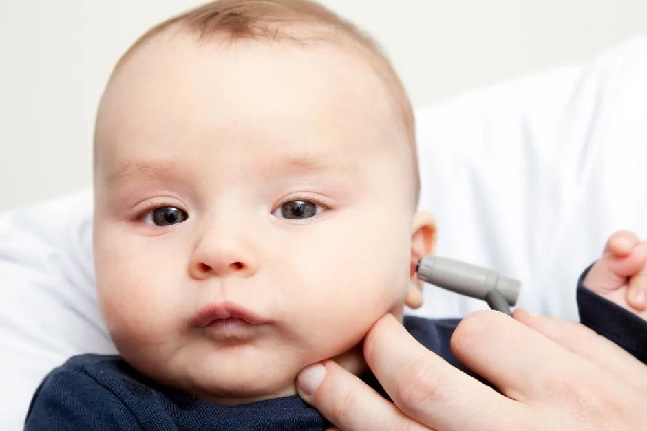 Otitis en el bebé cuidado e higiene - Mamas360