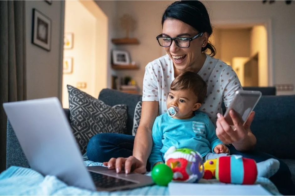 Trabajo remoto - mamá freelance 2 Revista Digital mamas360 Embarazo y Maternidad