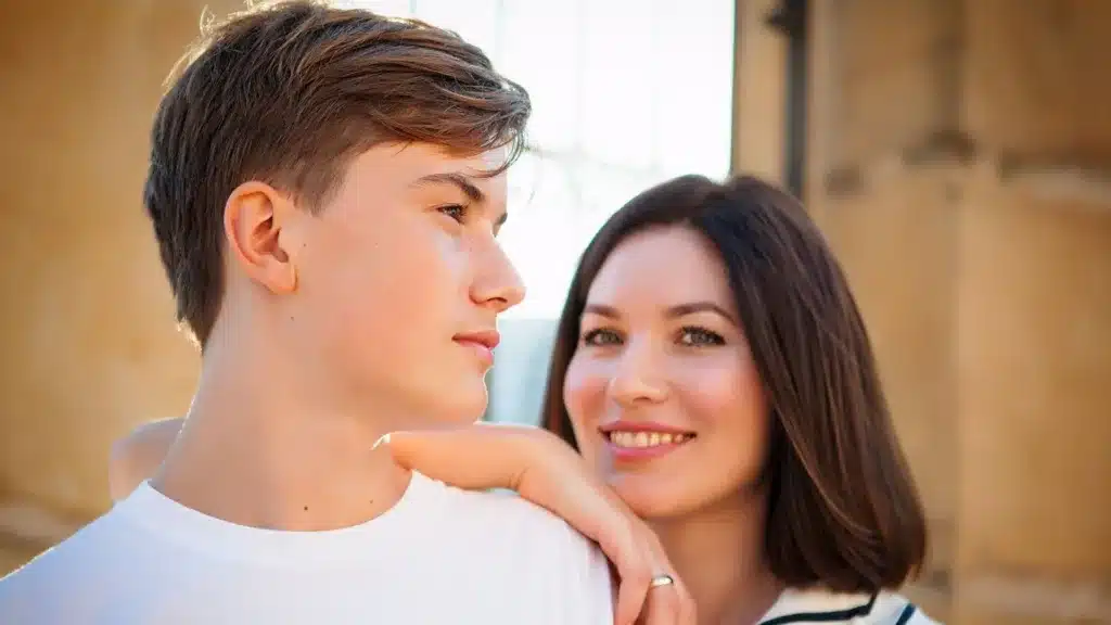 Cómo fortalecer la confianza y comunicación con hijos adolescentes mamas360