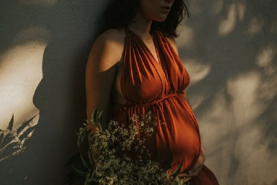 Transitando el embarazo precoz y adolescente - Mamas360