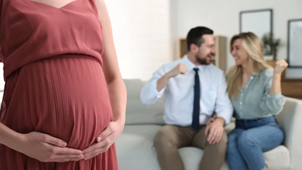 Gestación subrogada análisis definición y postura oficial OMS UNICEF
